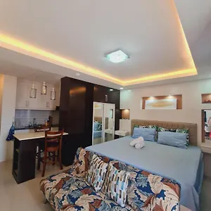  Apartment Italian Inspired Tropical-themed